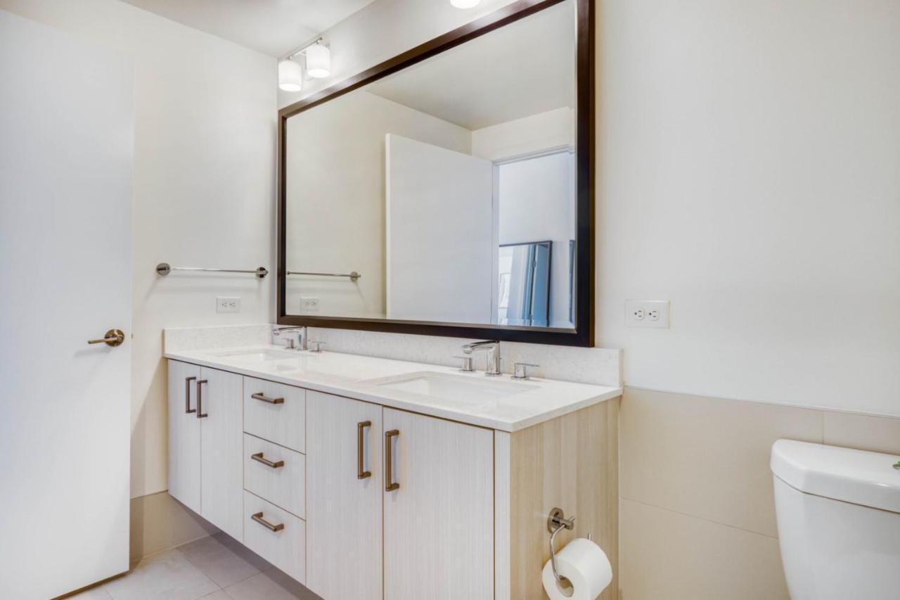 South Union 2br W Gym Roof Nr Downtown Sea-553 *