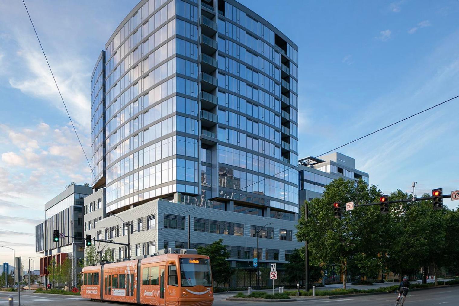 South Union 2br W Gym Roof Nr Downtown Sea-553 *